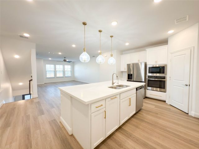 114 Settlers Way, Euless, TX 76040