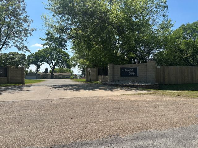 10595 Northlake Circle, Kemp, TX 75143