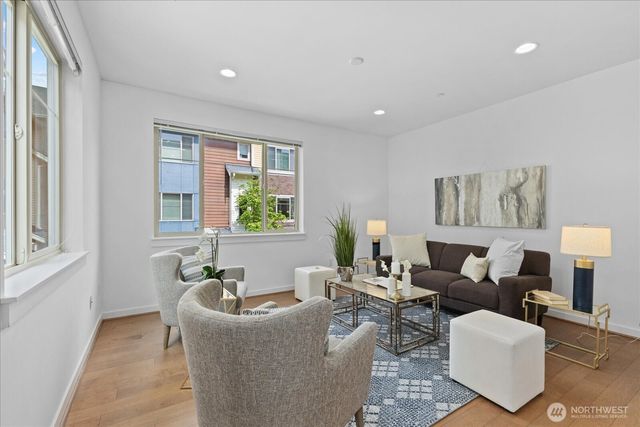 15722 NE 14th Terrace, Bellevue, WA 98008