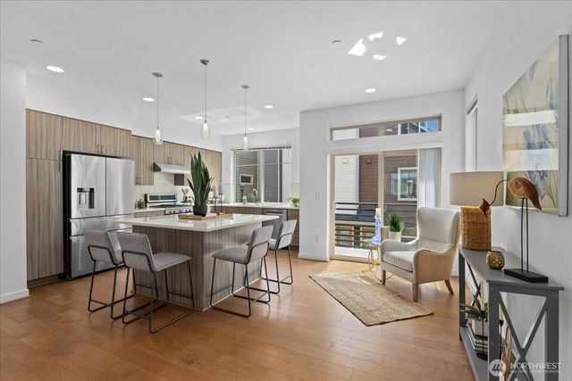 15722 NE 14th Terrace, Bellevue, WA 98008