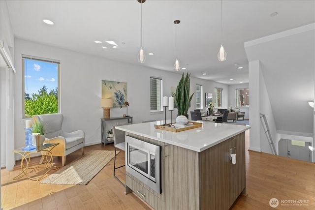 15722 NE 14th Terrace, Bellevue, WA 98008