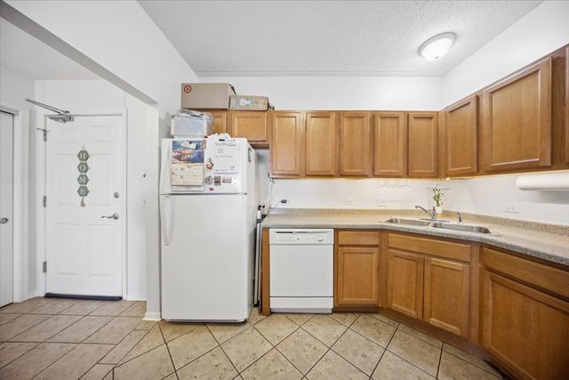 9670 Franklin Avenue 210, Franklin Park, IL 60131
