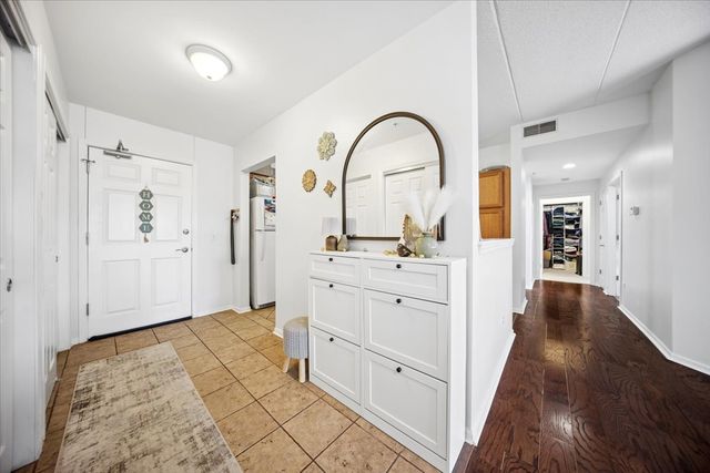 9670 Franklin Avenue 210, Franklin Park, IL 60131