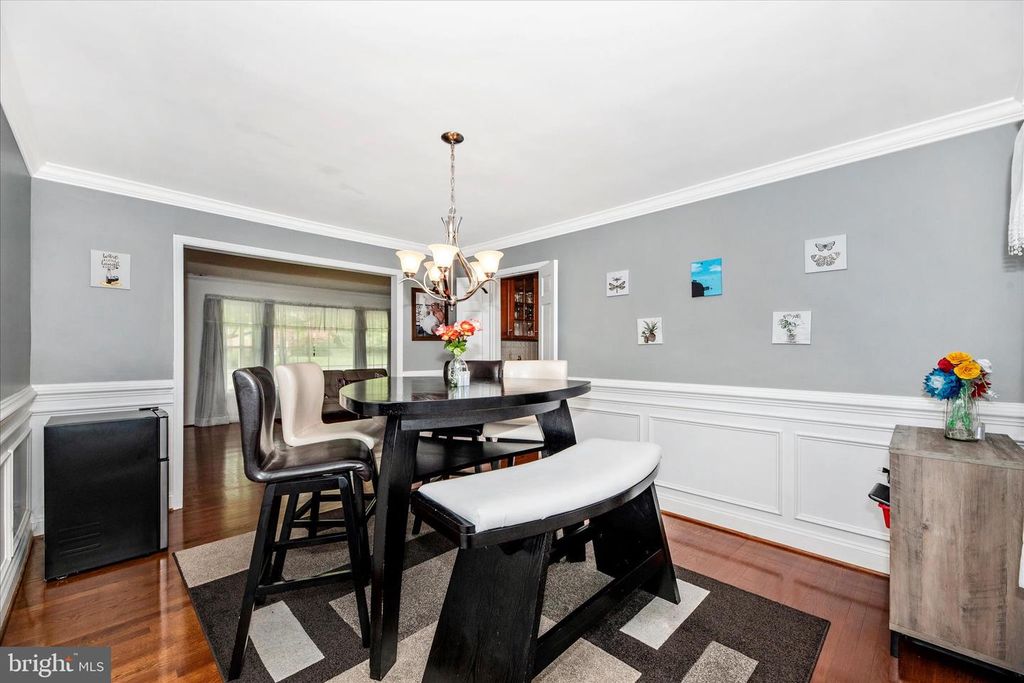 Image 10 of property listing at 10748 MIDDLEBORO DR, Damascus, MD 20872