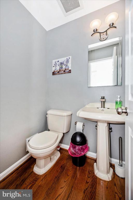 Image 22 of property listing at 10748 MIDDLEBORO DR, Damascus, MD 20872