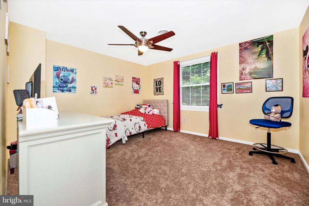 Image 31 of property listing at 10748 MIDDLEBORO DR, Damascus, MD 20872