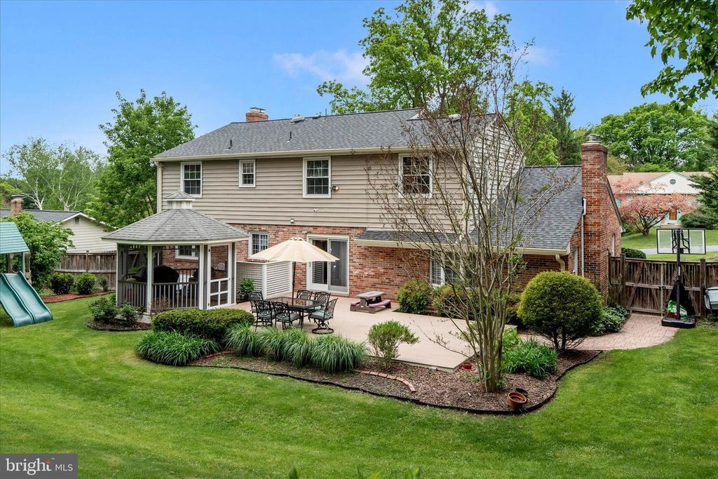 Image 40 of property listing at 10748 MIDDLEBORO DR, Damascus, MD 20872
