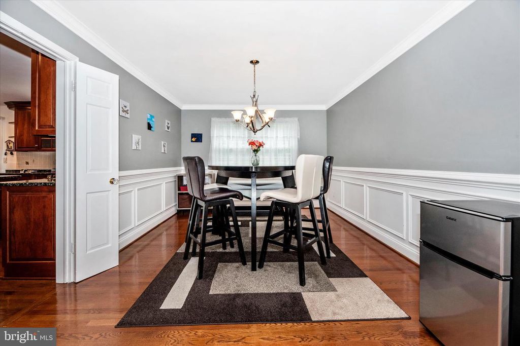Image 9 of property listing at 10748 MIDDLEBORO DR, Damascus, MD 20872