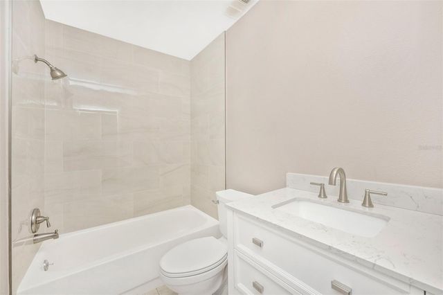 5178 LAKE VILLAGE DRIVE 86, Sarasota, FL 34235
