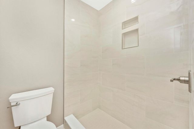 5178 LAKE VILLAGE DRIVE 86, Sarasota, FL 34235