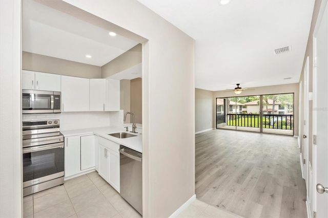 5178 LAKE VILLAGE DRIVE 86, Sarasota, FL 34235