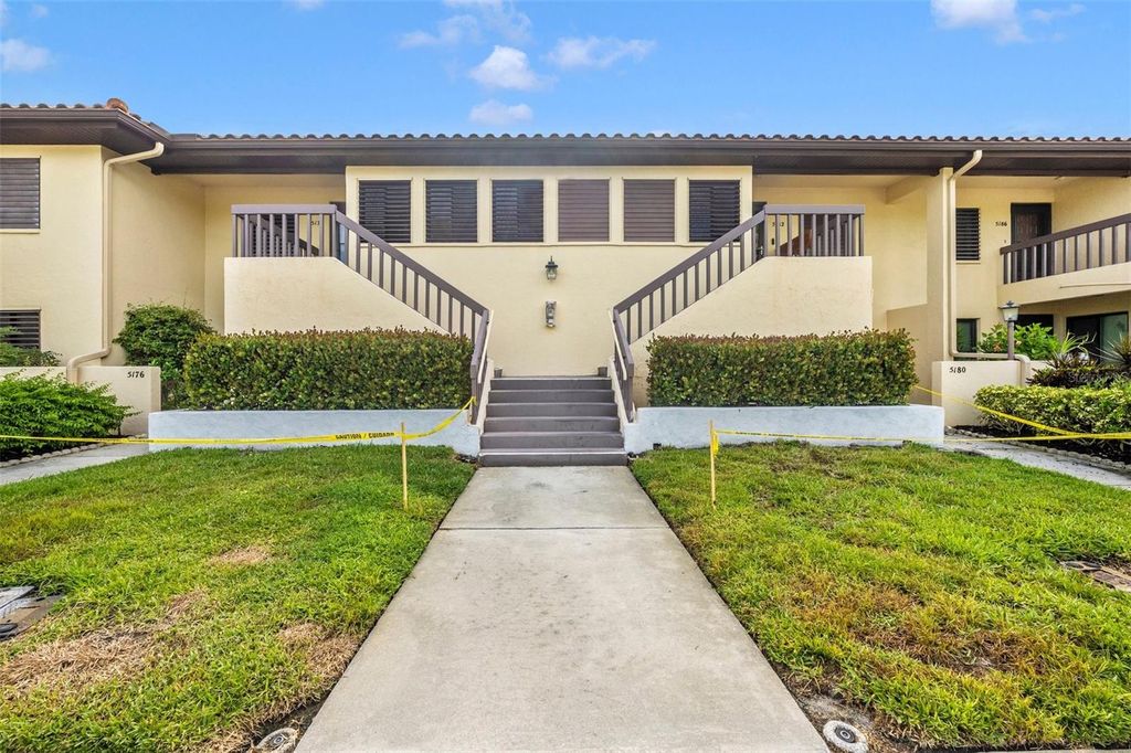 5178 LAKE VILLAGE DRIVE 86, Sarasota, FL 34235