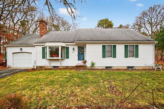 33 Duck Marsh Ln, Chatham, MA 02633