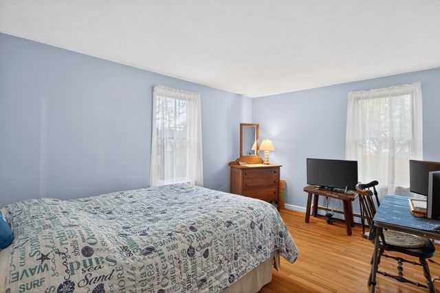 33 Duck Marsh Ln, Chatham, MA 02633