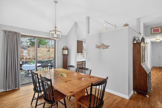 33 Duck Marsh Ln, Chatham, MA 02633