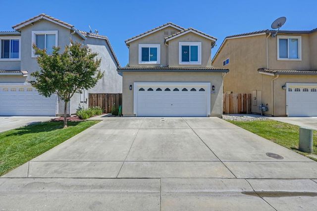 2888 Mojave Dr, West Sacramento, CA 95691