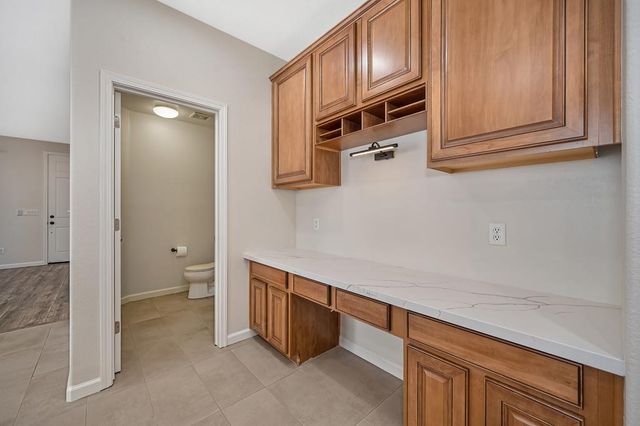 2888 Mojave Dr, West Sacramento, CA 95691