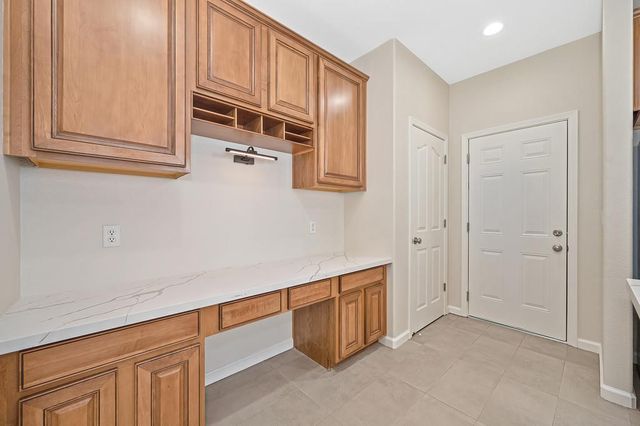 2888 Mojave Dr, West Sacramento, CA 95691