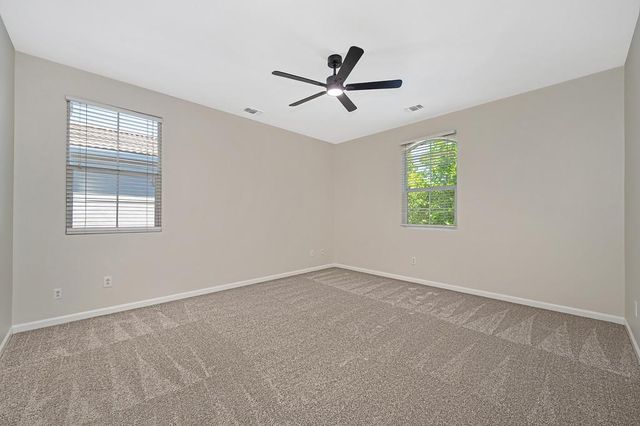 2888 Mojave Dr, West Sacramento, CA 95691