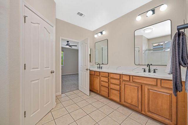 2888 Mojave Dr, West Sacramento, CA 95691