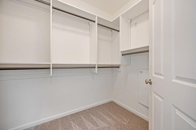 2888 Mojave Dr, West Sacramento, CA 95691