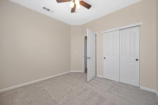 2888 Mojave Dr, West Sacramento, CA 95691