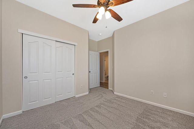 2888 Mojave Dr, West Sacramento, CA 95691