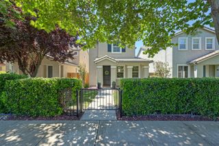 2888 Mojave Dr, West Sacramento, CA 95691