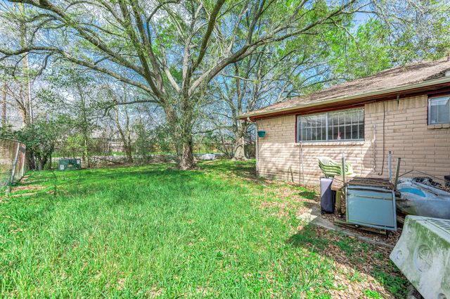5011 Brisbane Drive, Houston, TX 77048