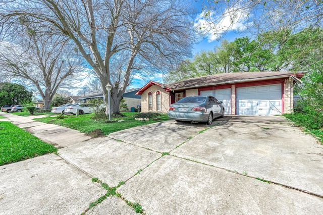 5011 Brisbane Drive, Houston, TX 77048