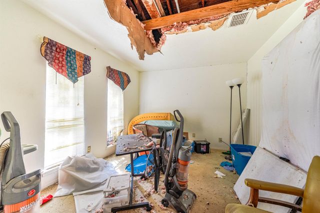 5011 Brisbane Drive, Houston, TX 77048