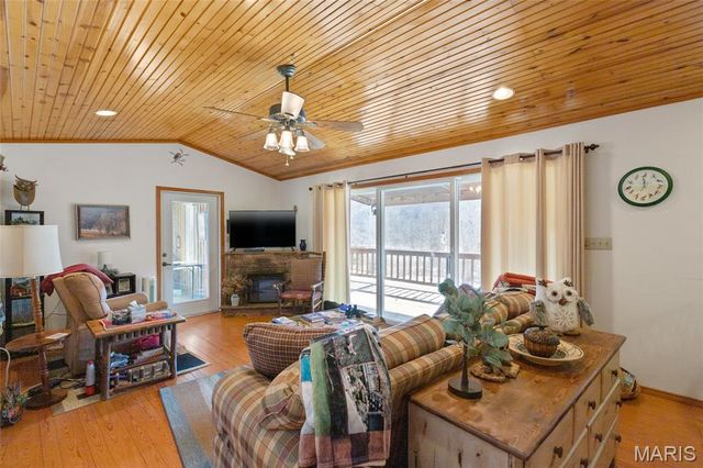 2300 County Road 352, Lesterville, MO 63654