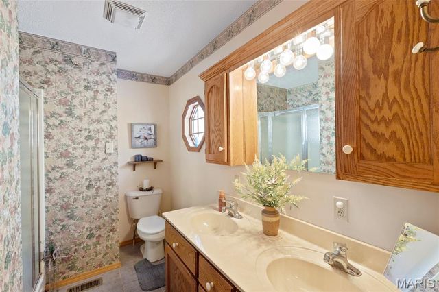 2300 County Road 352, Lesterville, MO 63654