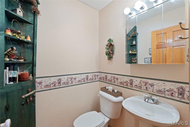 2300 County Road 352, Lesterville, MO 63654