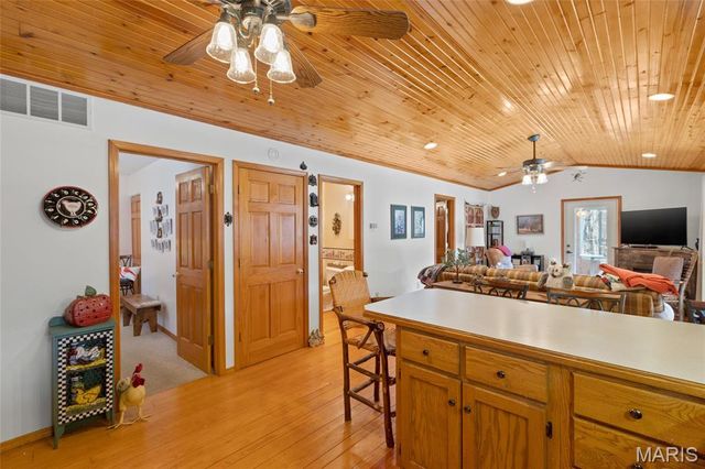 2300 County Road 352, Lesterville, MO 63654