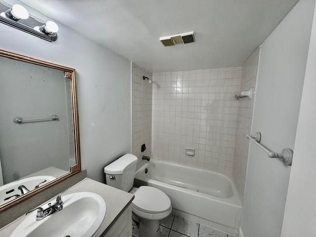 10006 Winding Lake Road 101, Sunrise, FL 33351