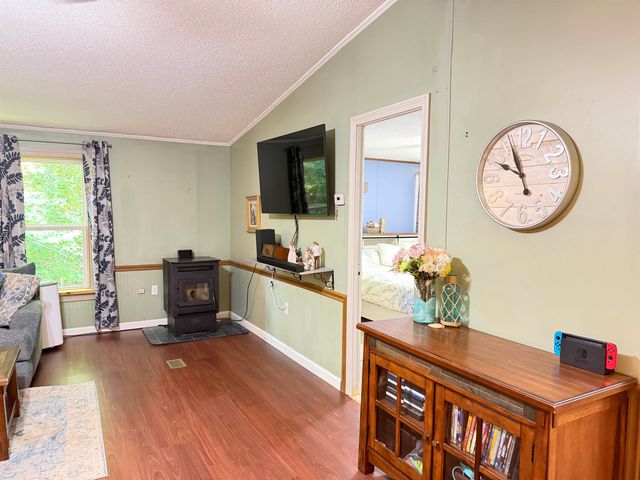 18 Algonquin Road, Enfield, NH 03748