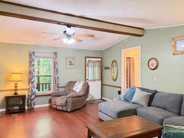 18 Algonquin Road, Enfield, NH 03748