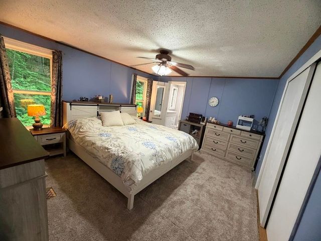 18 Algonquin Road, Enfield, NH 03748