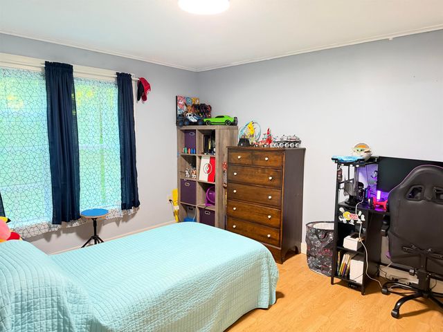 18 Algonquin Road, Enfield, NH 03748