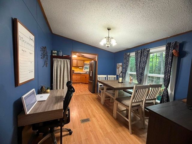 18 Algonquin Road, Enfield, NH 03748