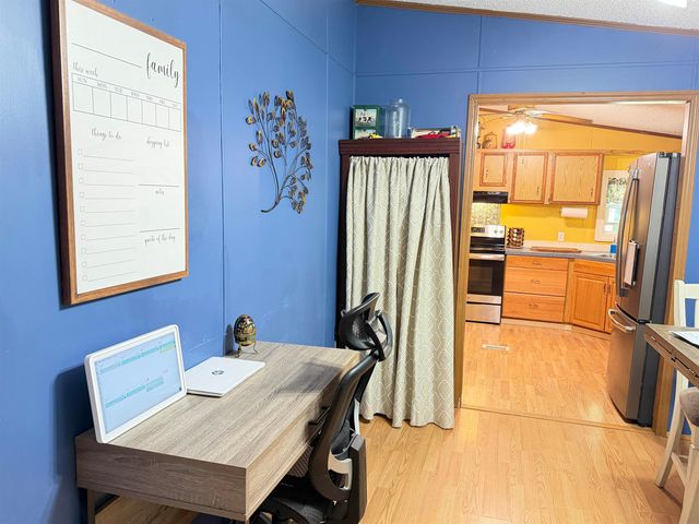 18 Algonquin Road, Enfield, NH 03748