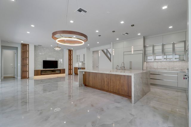 9892 Migration Point, Palm Beach Gardens, FL 33412