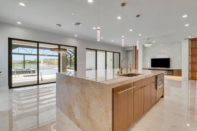 9892 Migration Point, Palm Beach Gardens, FL 33412