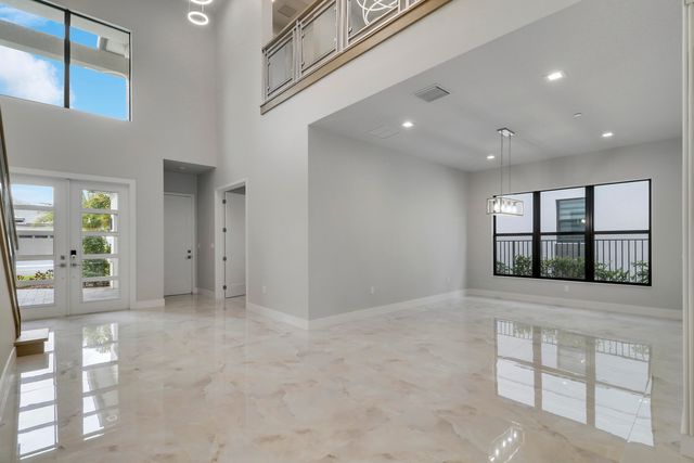 9892 Migration Point, Palm Beach Gardens, FL 33412