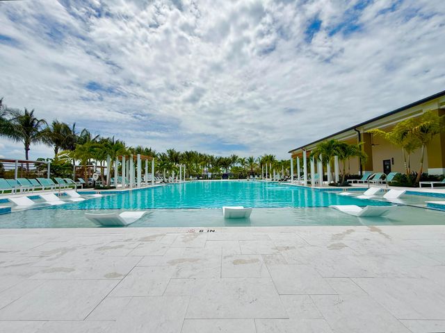 9892 Migration Point, Palm Beach Gardens, FL 33412