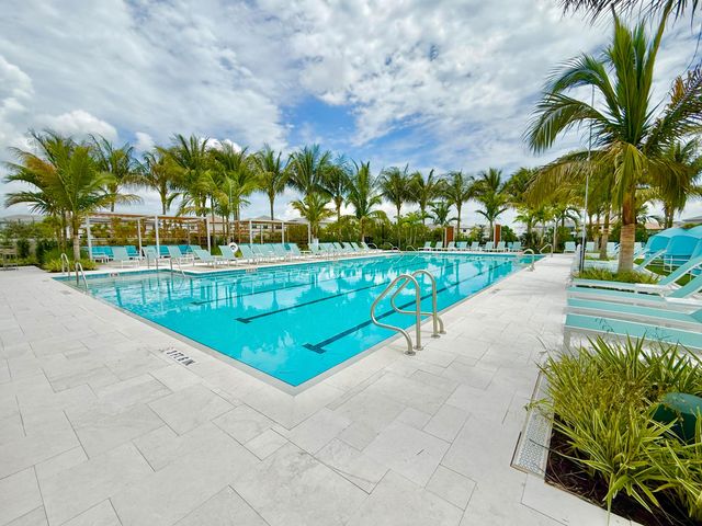 9892 Migration Point, Palm Beach Gardens, FL 33412