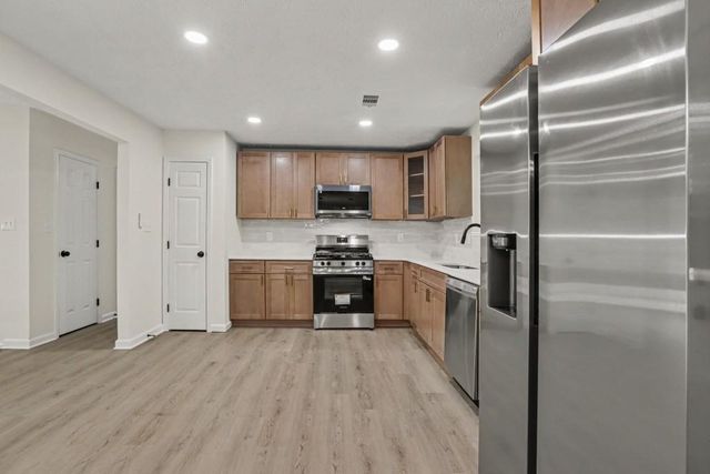 5055 S WOODBRIDGE Trail, Stone Mountain, GA 30088