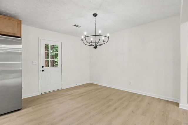 5055 S WOODBRIDGE Trail, Stone Mountain, GA 30088