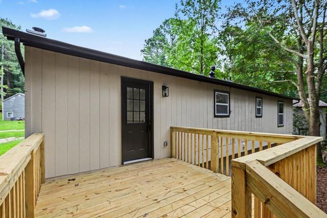 5055 S WOODBRIDGE Trail, Stone Mountain, GA 30088